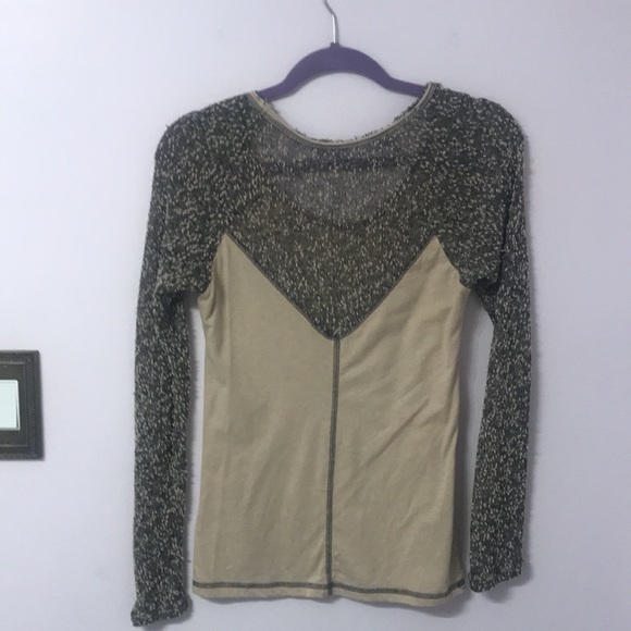 Buckle Vintage Long Sleeve Graphic Top with Knit Shoulders & Sleeves + Sequins! - Picture 7 of 8